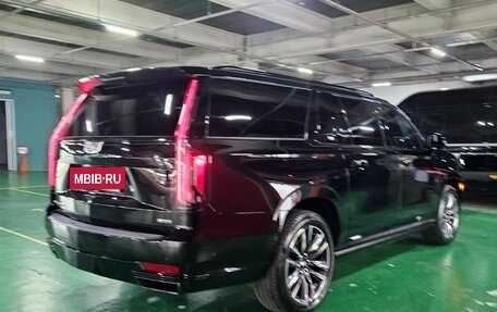 Cadillac Escalade V, 2024 год, 14 450 000 рублей, 2 фотография