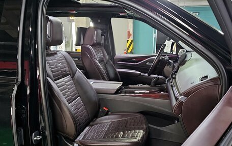 Cadillac Escalade V, 2024 год, 14 450 000 рублей, 12 фотография