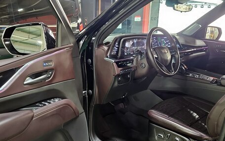 Cadillac Escalade V, 2024 год, 14 450 000 рублей, 10 фотография