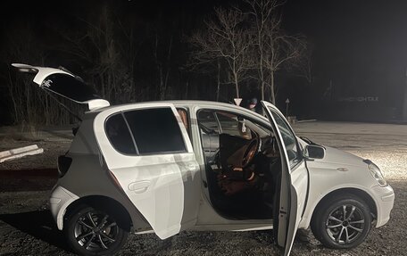 Toyota Vitz, 2002 год, 300 000 рублей, 9 фотография