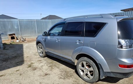 Mitsubishi Outlander III рестайлинг 3, 2008 год, 1 100 000 рублей, 5 фотография