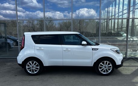 KIA Soul II рестайлинг, 2019 год, 1 790 000 рублей, 4 фотография