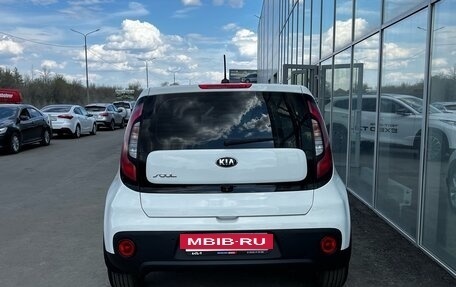 KIA Soul II рестайлинг, 2019 год, 1 790 000 рублей, 6 фотография