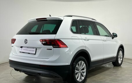 Volkswagen Tiguan II, 2018 год, 2 249 000 рублей, 4 фотография