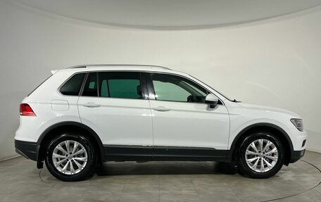 Volkswagen Tiguan II, 2018 год, 2 249 000 рублей, 5 фотография