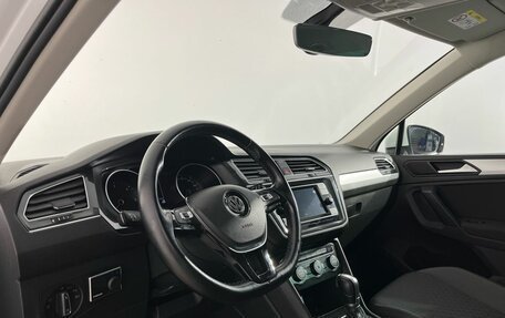 Volkswagen Tiguan II, 2018 год, 2 249 000 рублей, 8 фотография