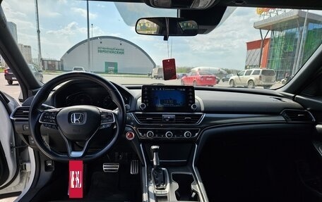 Honda Accord IX рестайлинг, 2019 год, 2 100 000 рублей, 10 фотография