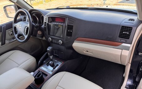 Mitsubishi Pajero IV, 2007 год, 1 550 000 рублей, 17 фотография