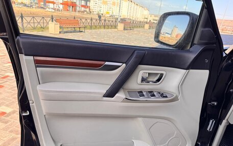 Mitsubishi Pajero IV, 2007 год, 1 550 000 рублей, 10 фотография