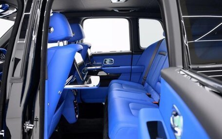 Rolls-Royce Cullinan, 2025 год, 905 000 рублей, 16 фотография