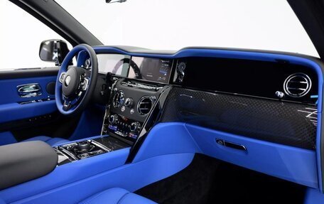 Rolls-Royce Cullinan, 2025 год, 905 000 рублей, 19 фотография