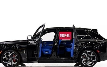 Rolls-Royce Cullinan, 2025 год, 905 000 рублей, 6 фотография