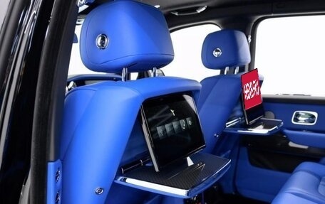 Rolls-Royce Cullinan, 2025 год, 905 000 рублей, 17 фотография