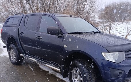 Mitsubishi L200 IV рестайлинг, 2011 год, 1 250 000 рублей, 2 фотография