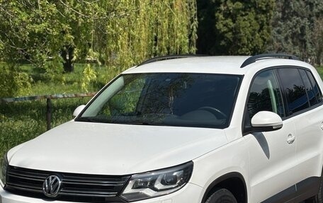 Volkswagen Tiguan I, 2012 год, 1 650 000 рублей, 2 фотография