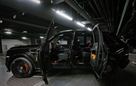 Rolls-Royce Cullinan, 2023 год, 59 500 000 рублей, 20 фотография