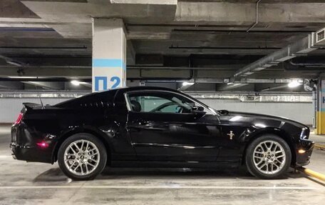 Ford Mustang VI рестайлинг, 2012 год, 4 200 000 рублей, 3 фотография