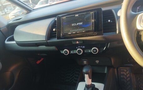 Honda Fit, 2020 год, 1 390 000 рублей, 12 фотография