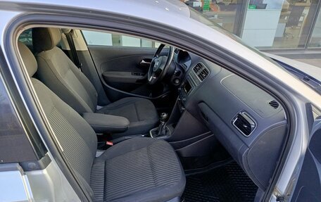 Volkswagen Polo VI (EU Market), 2013 год, 500 000 рублей, 13 фотография