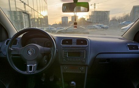 Volkswagen Polo VI (EU Market), 2013 год, 500 000 рублей, 17 фотография