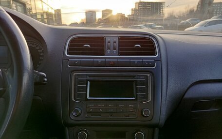 Volkswagen Polo VI (EU Market), 2013 год, 500 000 рублей, 18 фотография
