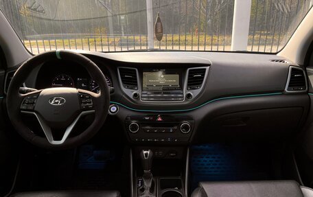 Hyundai Tucson III, 2017 год, 2 099 000 рублей, 13 фотография