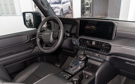 Toyota Land Cruiser Prado, 2024 год, 9 580 000 рублей, 16 фотография