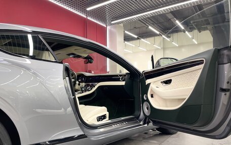 Bentley Continental GT III, 2019 год, 28 000 000 рублей, 16 фотография