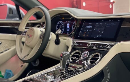 Bentley Continental GT III, 2019 год, 28 000 000 рублей, 13 фотография