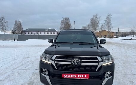 Toyota Land Cruiser 200, 2020 год, 9 150 000 рублей, 5 фотография