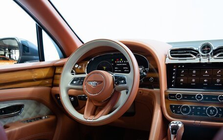 Bentley Bentayga I, 2021 год, 27 387 000 рублей, 11 фотография