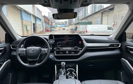 Toyota Highlander, 2022 год, 3 670 000 рублей, 9 фотография