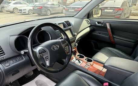 Toyota Highlander III, 2012 год, 2 480 000 рублей, 10 фотография