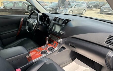 Toyota Highlander III, 2012 год, 2 480 000 рублей, 15 фотография
