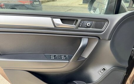 Volkswagen Touareg III, 2011 год, 2 130 000 рублей, 8 фотография