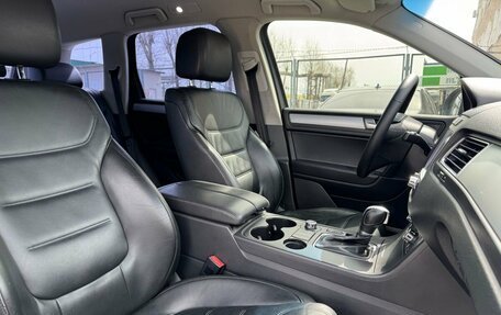 Volkswagen Touareg III, 2011 год, 2 130 000 рублей, 16 фотография