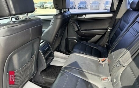 Volkswagen Touareg III, 2011 год, 2 130 000 рублей, 12 фотография