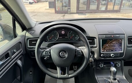 Volkswagen Touareg III, 2011 год, 2 130 000 рублей, 21 фотография