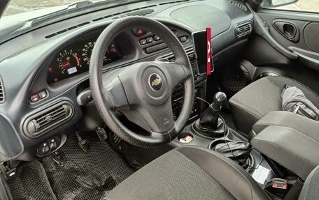 Chevrolet Niva I рестайлинг, 2017 год, 899 000 рублей, 3 фотография