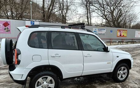 Chevrolet Niva I рестайлинг, 2017 год, 899 000 рублей, 8 фотография
