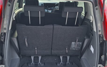 Toyota ISis I, 2010 год, 1 300 000 рублей, 6 фотография