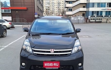 Toyota ISis I, 2010 год, 1 300 000 рублей, 2 фотография