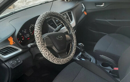 Hyundai Solaris II рестайлинг, 2019 год, 1 350 000 рублей, 8 фотография