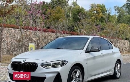 BMW 1 серия, 2021 год, 1 992 000 рублей, 6 фотография