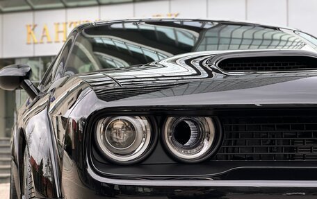 Dodge Challenger III рестайлинг 2, 2022 год, 15 850 000 рублей, 4 фотография