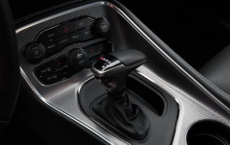Dodge Challenger III рестайлинг 2, 2022 год, 15 850 000 рублей, 14 фотография