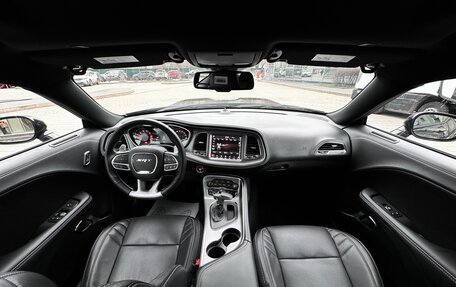 Dodge Challenger III рестайлинг 2, 2022 год, 15 850 000 рублей, 17 фотография