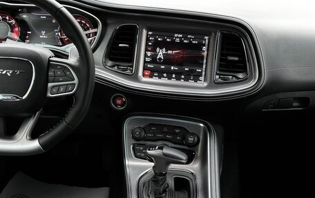 Dodge Challenger III рестайлинг 2, 2022 год, 15 850 000 рублей, 18 фотография