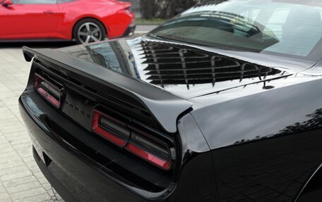 Dodge Challenger III рестайлинг 2, 2022 год, 15 850 000 рублей, 28 фотография
