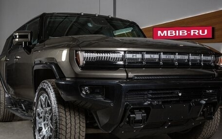 GMC Hummer EV, 2023 год, 22 098 000 рублей, 2 фотография